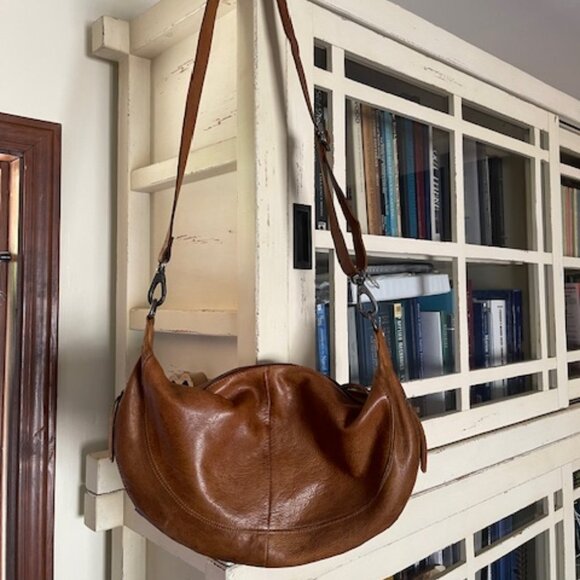 latico Callie Sling/Crossbody - Picture 1 of 8